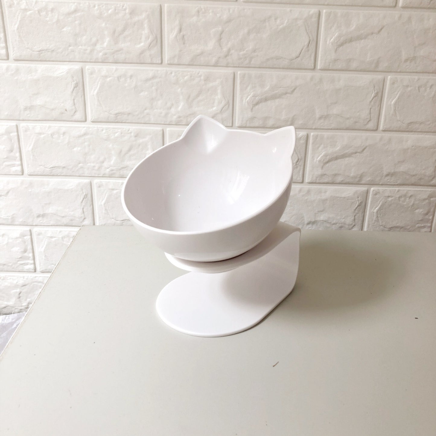 Lucite Cat-Ear Bowl – Elevated Tilted Pet Feeder for Clean & Comfortable Eating