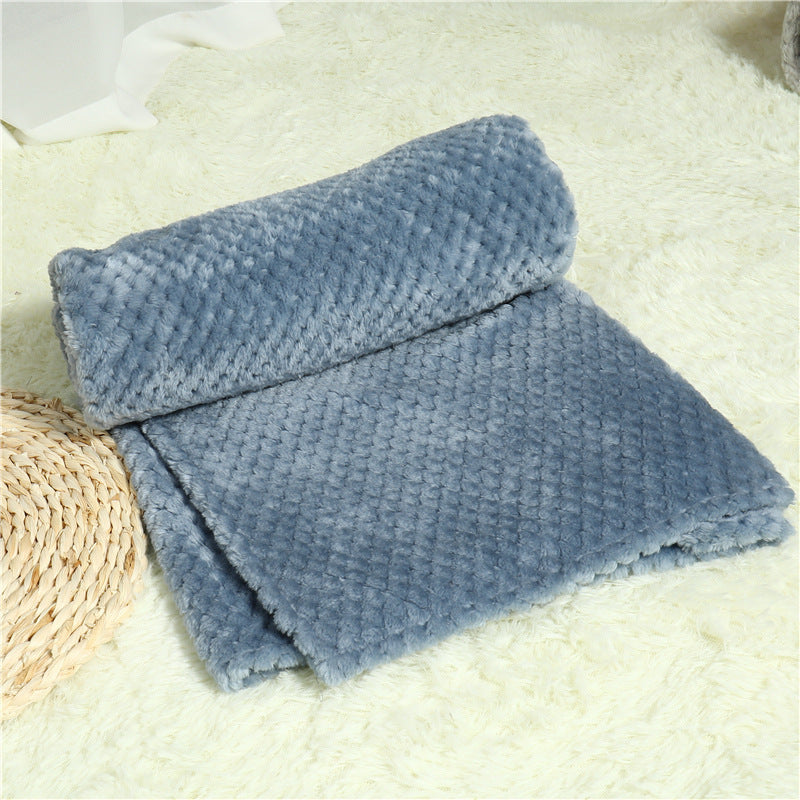 Luxury Waffle-Textured Pet Blanket – Ultra Soft, Stylish & Cozy