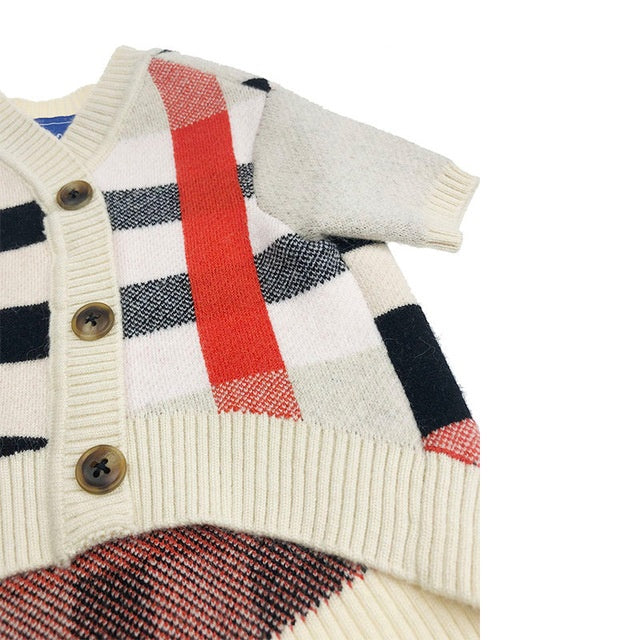 Chic Velvet Dog Sweater – Classic Plaid Style for Cool Weather Walks