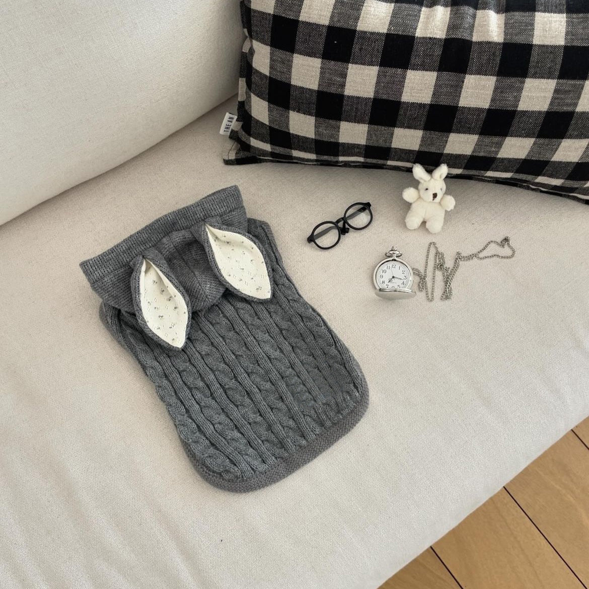 Simple Wool Cape Shawl for Pets – Stylish & Cozy