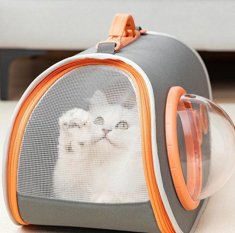 Capsule Bubble Pet Carrier – Space Pod for Cats and Small Dogs