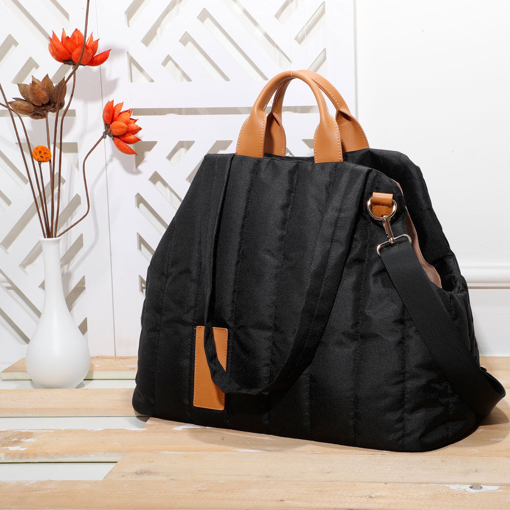 Élan Waterproof Pet Carrier – Quilted Shoulder Bag