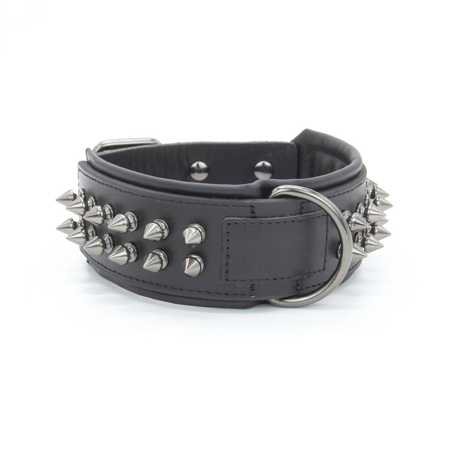 Spiked Leather Dog Collar – Rugged Style with Rivet Detail