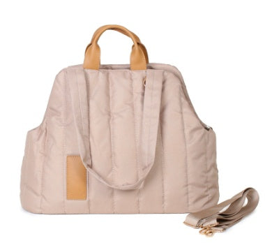 Élan Waterproof Pet Carrier – Quilted Shoulder Bag