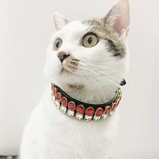 Retro Crystal Pet Collar – Chic Style for Cats & Small Dogs