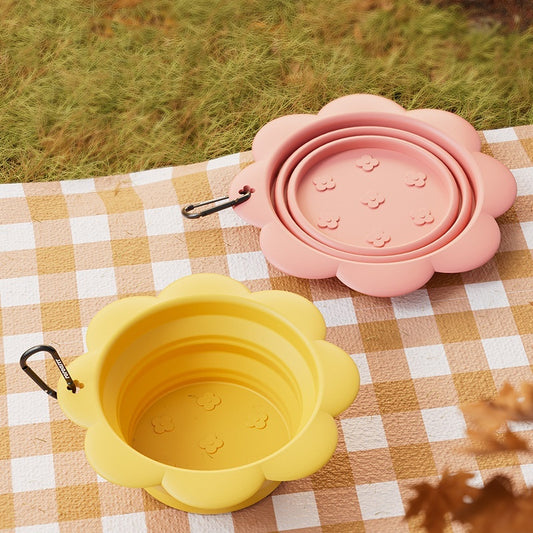 Foldable Flower Pet Bowl – Portable Silicone Feeder for Outdoor Sips